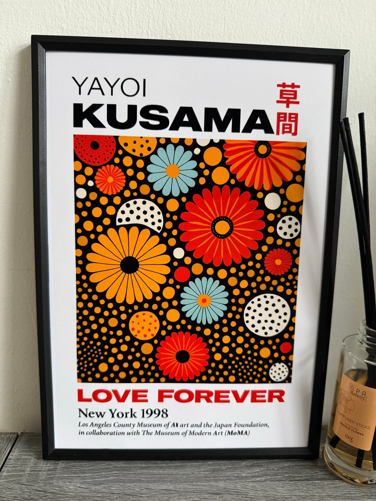 Yayoi Kusama Poster 21x30cm ingelijst, Minder dan 50 cm, Nieuw, Ophalen of Verzenden, Foto of Poster