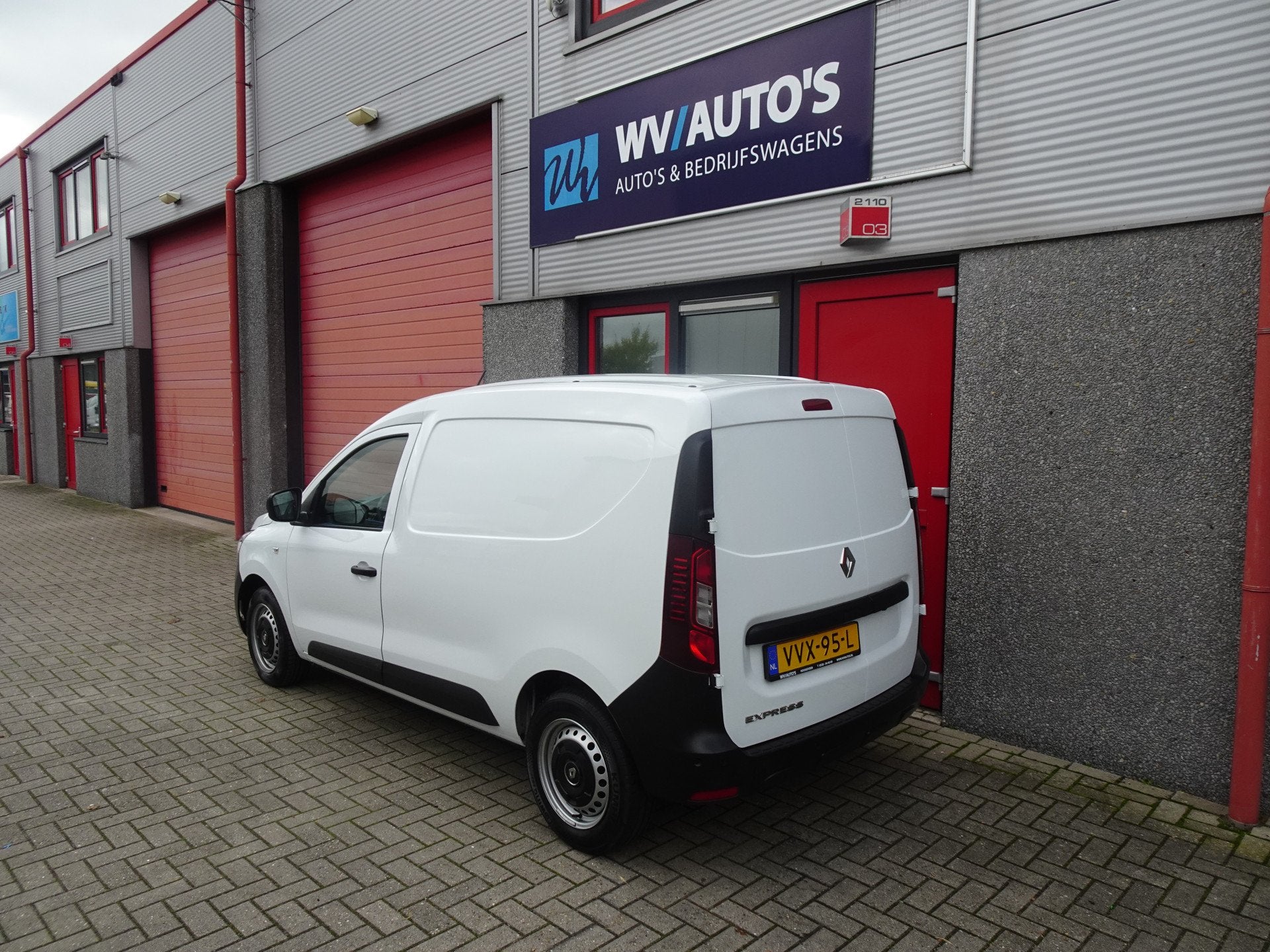 Renault Express 1.3 TCe 100 Comfort benzine uitvoering airco, Voorwielaandrijving, Gebruikt, 4 cilinders, 1194 kg