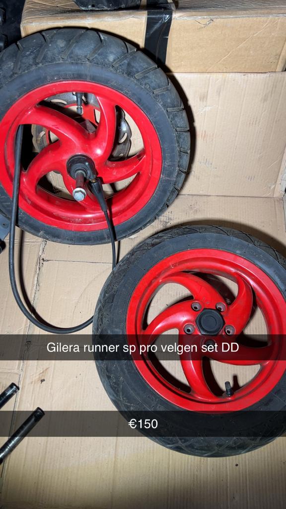 Gilera Runner DD Velgenset - Rode Velgen, Ophalen of Verzenden, Gebruikt, Overige typen, Piaggio
