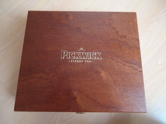 Pickwick theedoos, 12 vaks, hout, Ophalen of Verzenden, Gebruikt