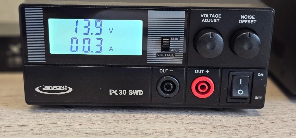 HF voeding 13.8 volt  30Amp schakelende voeding, Ophalen, Zo goed als nieuw