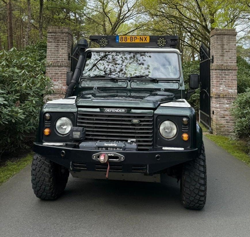 Defender 90 TD5 Hard Top – Airco – Zeer nette staat, Auto's, Stof, Zwart, USB, 2495 cc