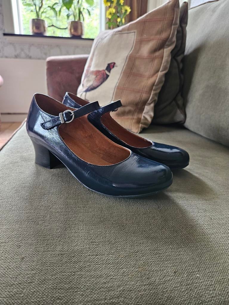 Te koop  miz mooz vintage dames lakschoenen blauw. Maat 39, Miz Mooz, Blauw, Ophalen of Verzenden, Sneakers of Gympen