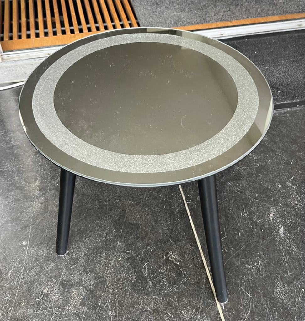 Bijzettafeltje met spiegelglas bovenop , driepoot , apart, Minder dan 45 cm, Minder dan 55 cm, Rond, Ophalen of Verzenden