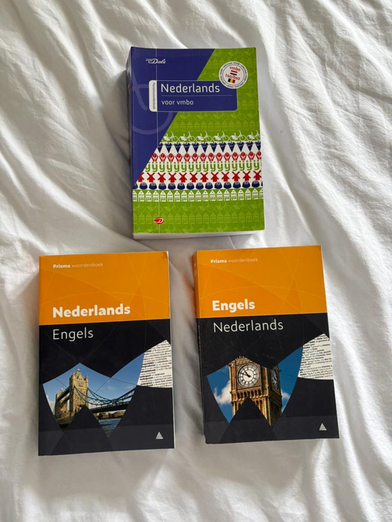 Woordenboeken, Boeken, Ophalen, Zo goed als nieuw, Van Dale, Overige talen