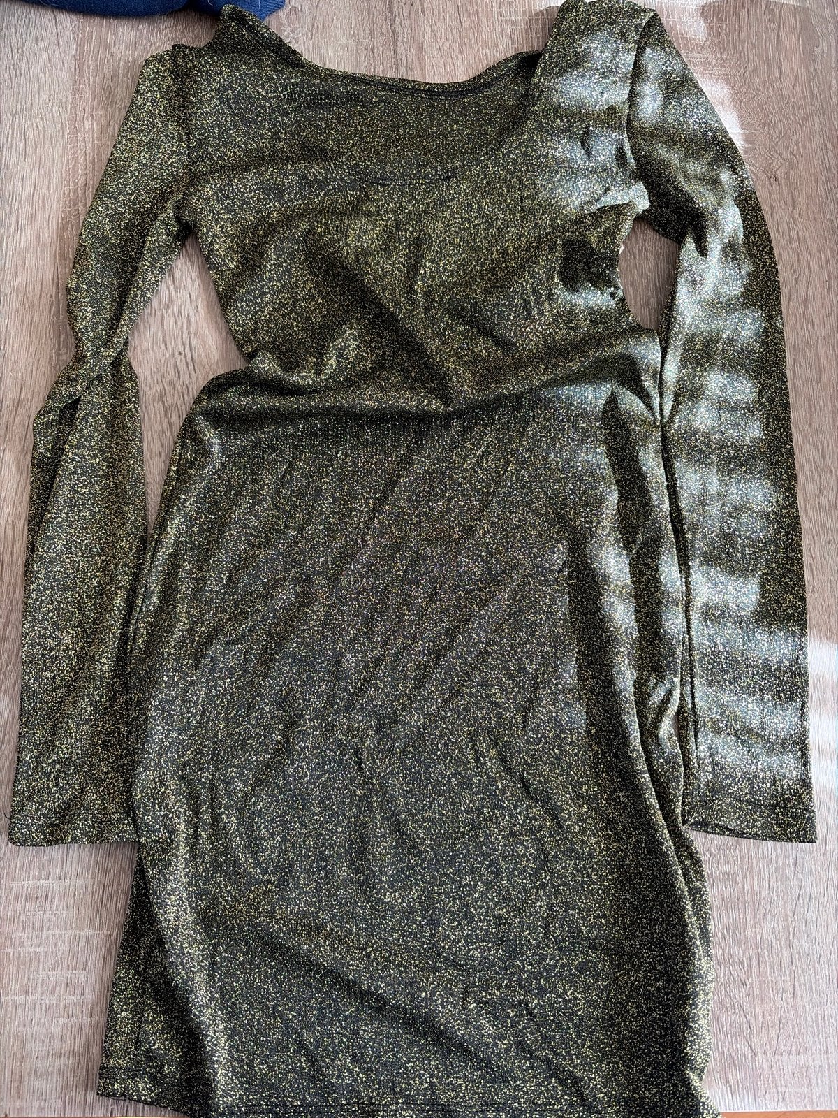 Zwarte jurk met gouden glitters van Atmosphere, Ophalen of Verzenden, Zo goed als nieuw, Maat 34 (XS) of kleiner, Zwart