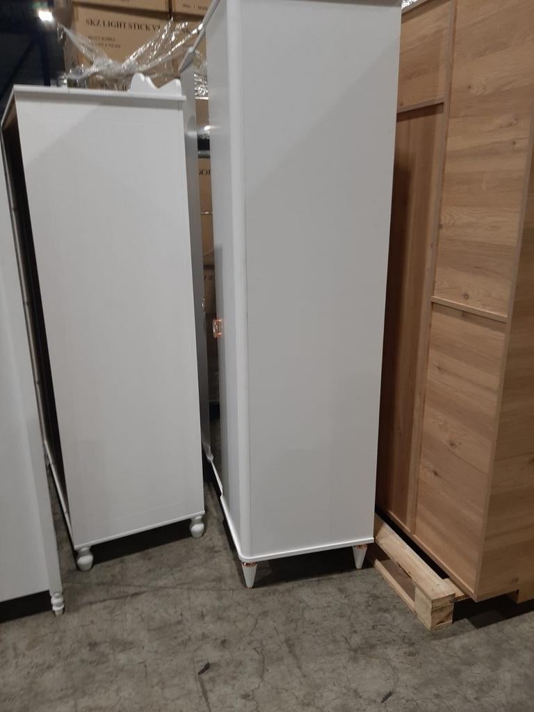 SHOWMODEL Kledingkast Klaudia 2-deurs wit 206x119x60 cm, Met deur(en), 100 tot 150 cm, 200 cm of meer, Nieuw