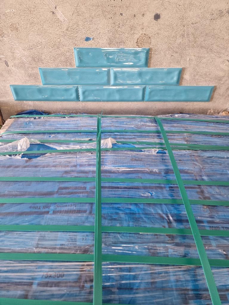 WANDTEGEL Turquoise GLANS - 7,5X30 cm, Garantie, Mozaïek