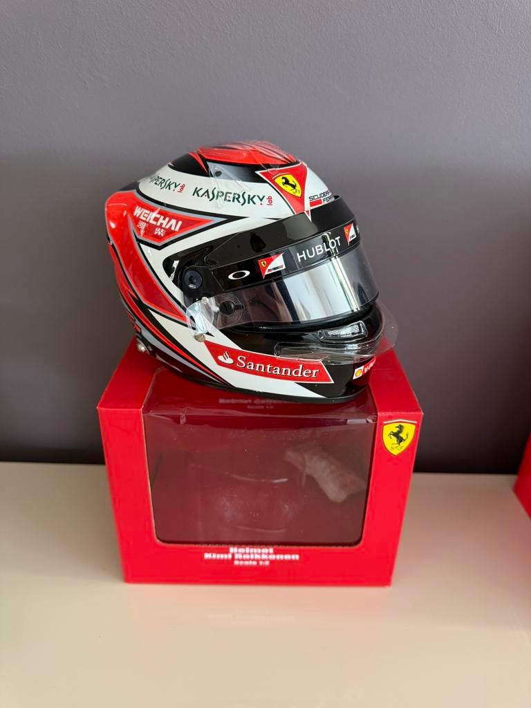 Kimi Raikkonen 2015 1:2 Helm Ferrari F1, Verzamelen, Ophalen of Verzenden, Zo goed als nieuw, Formule 1