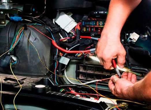 Automonteur & Auto-elektricien– bij jou op locatie!, Mobiele service, Onderhoudsbeurt