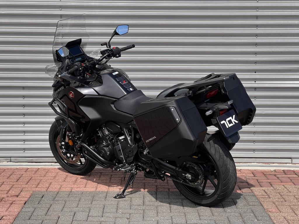Honda NT 1100 A | 2023 | 11.891 km | Apple Carplay, Motoren, 2 cilinders, Motorrijbewijs A, Bedrijf, Handvatverwarming