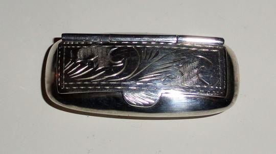 Snuifdoosje Zilver gegraveerd Pillendoosje, Ophalen of Verzenden, Zilver