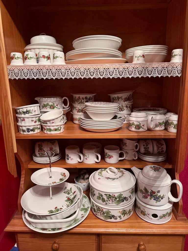 Marjolein Bastin Servies in hele goede staat, Ophalen, Zo goed als nieuw, Porselein