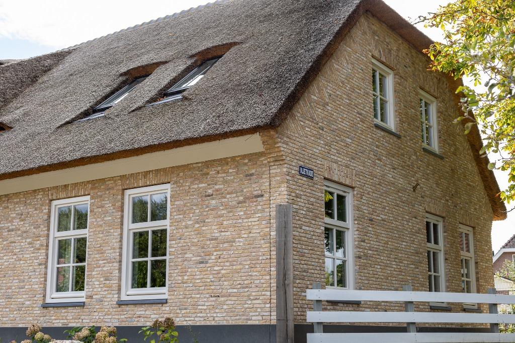 Antieke oude ijsselstenen ijssel geel / roze 16x4 200.000 ST, Doe-het-zelf en Verbouw, Metselstenen, Gebruikt, Bakstenen, Ophalen