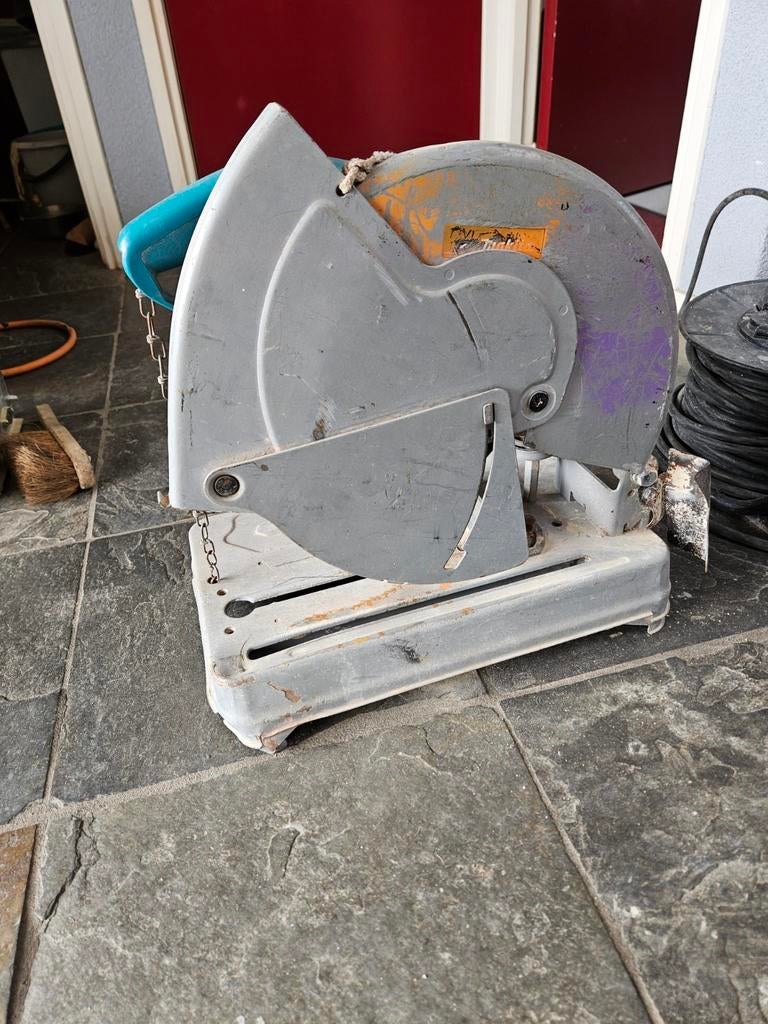 Makita 2414 NB afkort slijpmachine 220v, Doe-het-zelf en Verbouw, Ophalen, Zo goed als nieuw, 1200 watt of meer, Afkortzaag