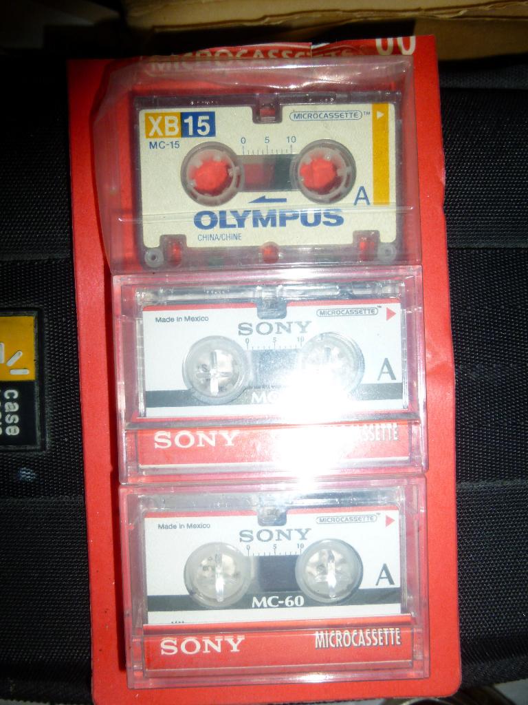 Microcassettes Philips en Olympus 9 stuks, 2 t/m 25 bandjes, Overige genres, Ophalen of Verzenden, Met bewaardoos, rek of koffer
