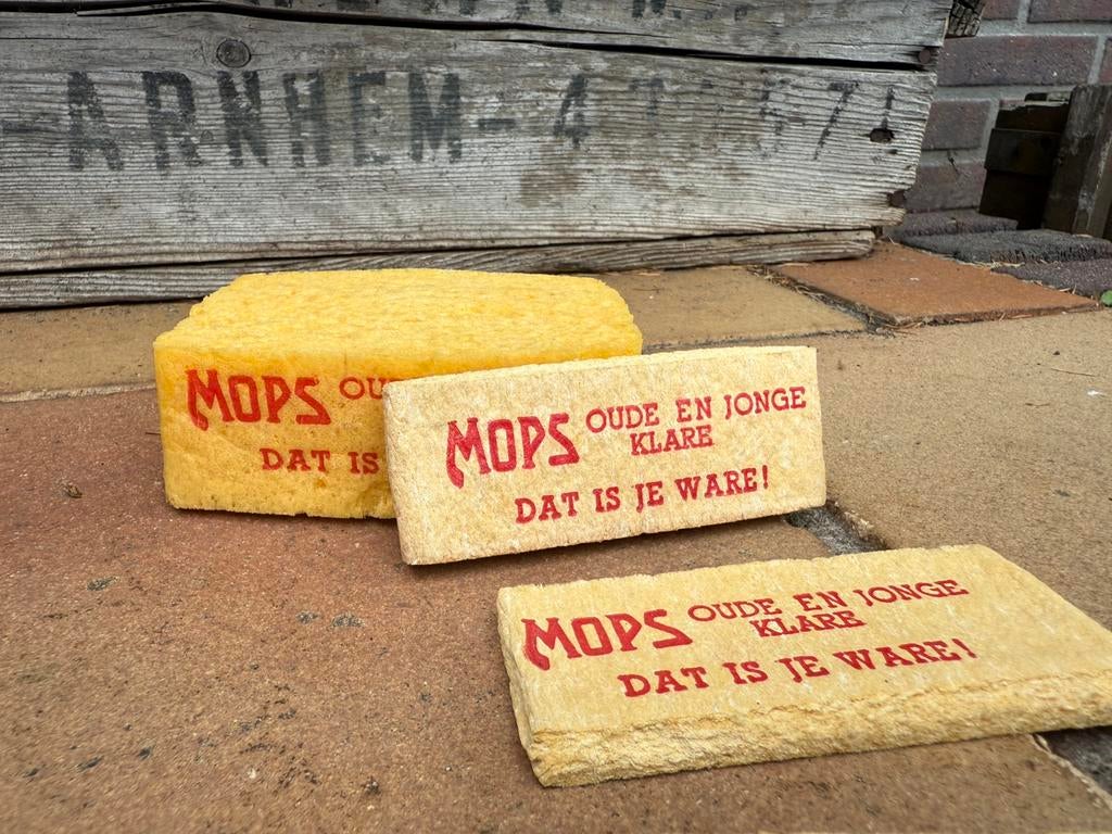 Set oude reclame sponjes oude mops jenever schiedam, Verzamelen, Merken en Reclamevoorwerpen, Ophalen of Verzenden, Zo goed als nieuw
