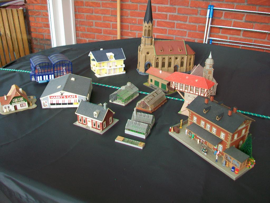 Te koop een partijtje huisjes, Overige merken, Gebruikt, Gelijkstroom of Wisselstroom, Brug, Tunnel of Gebouw