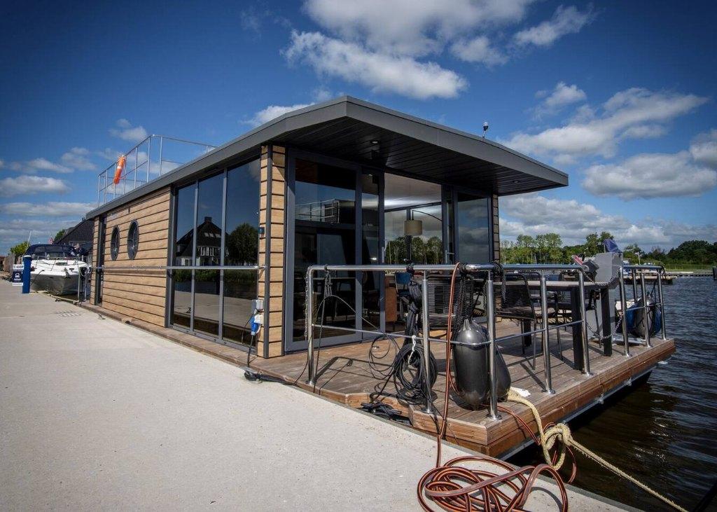 LA MARE Apartboat XL - 2022 Houseboat - 12x5m - boegschroef, Ophalen, Zo goed als nieuw