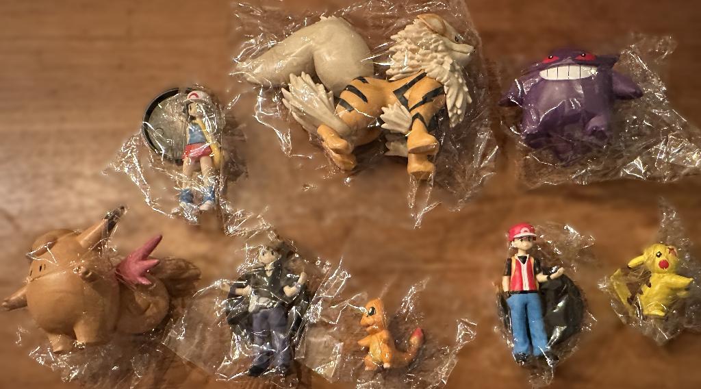 8 verschillende pokemon figuren ash ketchum arcanine etc, Verzamelen, Poppetjes en Figuurtjes, Ophalen, Nieuw