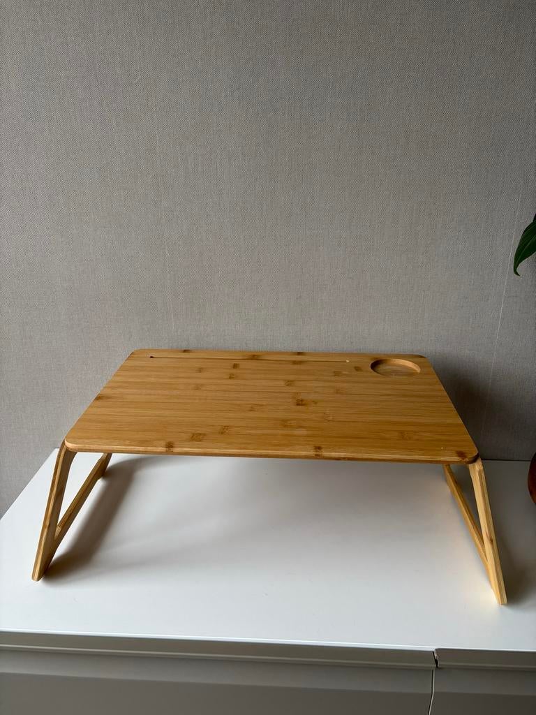 Handige Laptoptafel - Ideaal voor Thuiswerken!, Computers en Software, Laptoptafels, Ophalen, Gebruikt