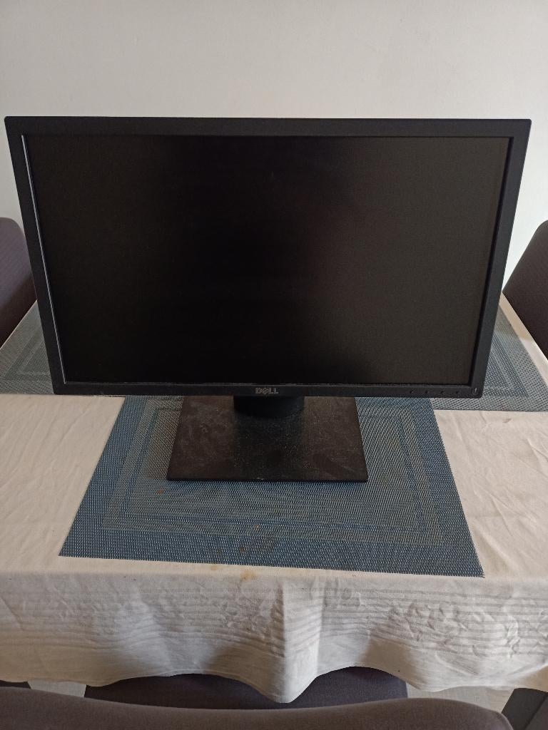 Te koop DELL monitor 22'' inch, Computers en Software, Monitoren, Zo goed als nieuw, 60 Hz of minder, DisplayPort, VGA, IPS, Overige resoluties