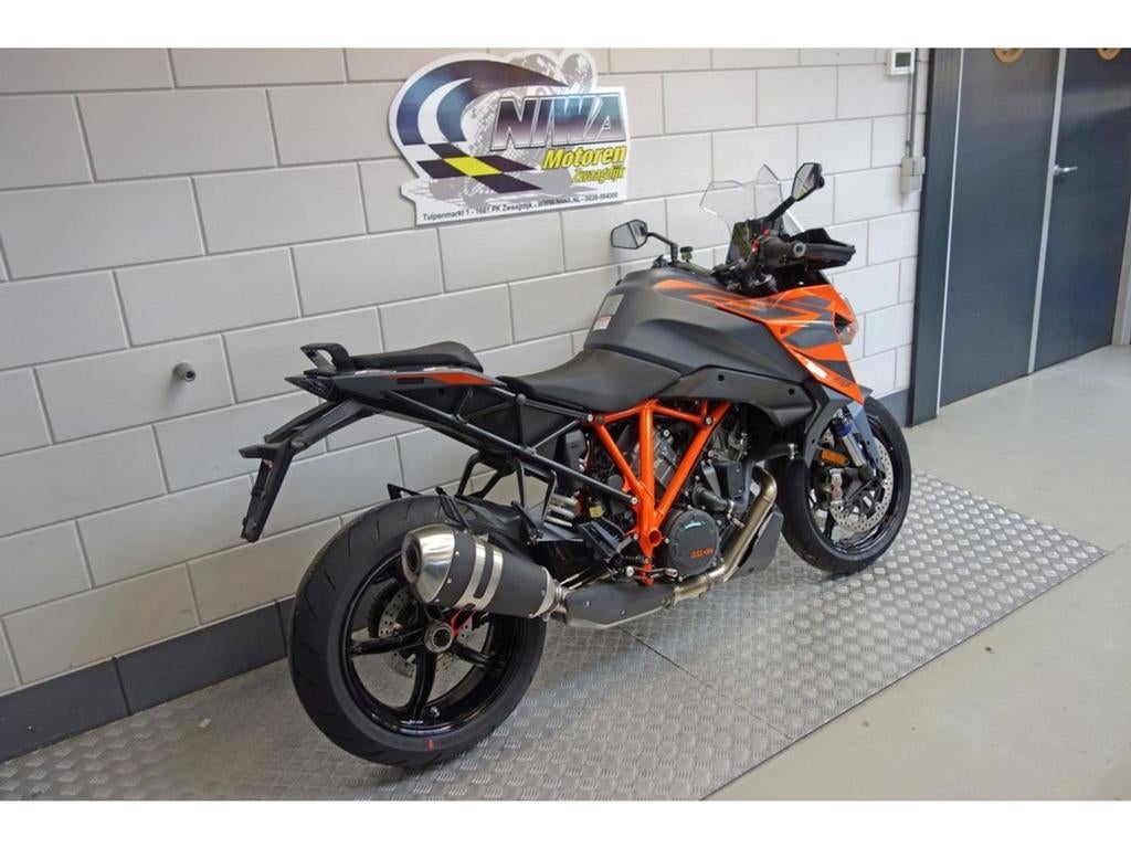 KTM 1290 SUPER DUKE GT, 2 cilinders, KTM, Motorrijbewijs A, Bedrijf