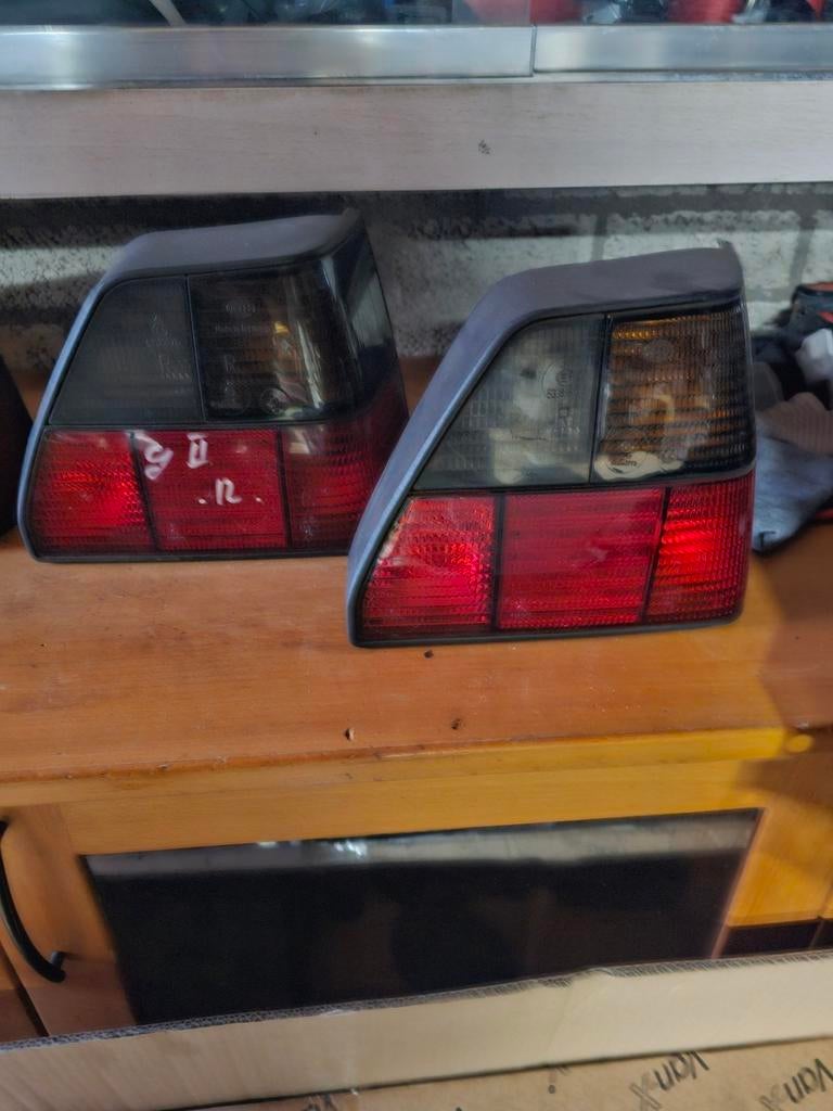 Hella Achterlichten rechts rood zwart vw golf 2 mk2, Ophalen of Verzenden, Gebruikt, Volkswagen