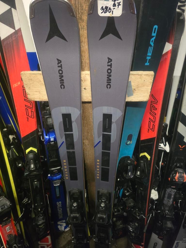 160cm ATOMIC REDSTER Q7, 160 tot 180 cm, Ophalen of Verzenden, Zo goed als nieuw, Carve