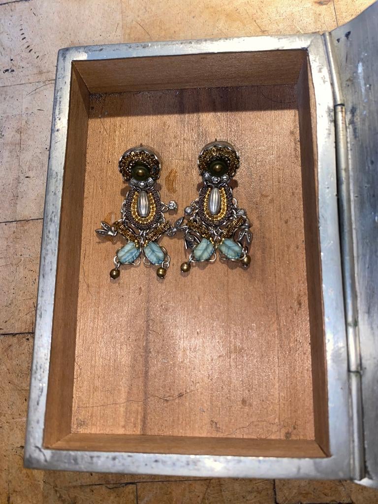 Ayala Bar oorbellen, Sieraden, Tassen en Uiterlijk, Oorbellen, Ophalen of Verzenden, Gebruikt, Overige materialen, Knopjes of Stekers