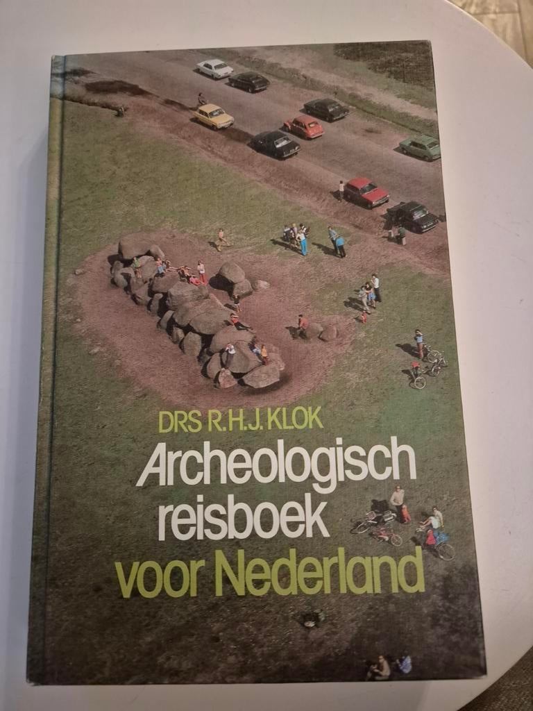 Archeologisch Reisboek voor Nederland, Boeken, Reisgidsen, Drs. R.H.J. Klok, Ophalen of Verzenden, Reisgids of -boek, Benelux