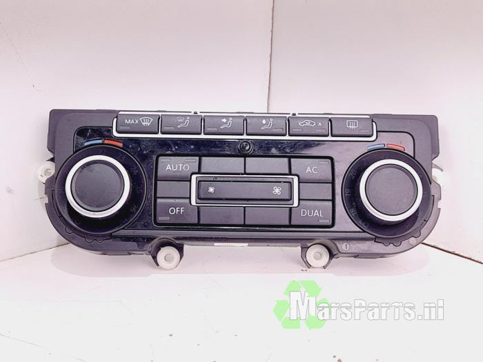Kachel Bedieningspaneel van een Volkswagen Golf, Gebruikt, -, Volkswagen, -