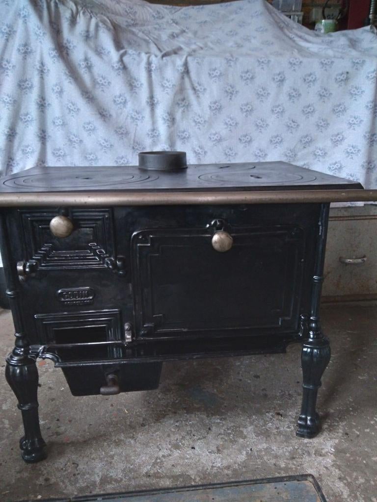 Kacheltje (gietijzer) uit grootmoeders tijd., Ophalen of Verzenden, Hout, Houtkachel