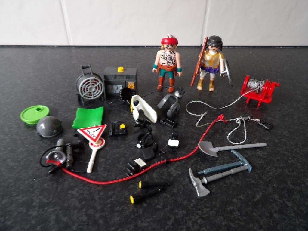 als nieuw playmobile poppetjes + accesoires, Kinderen en Baby's, Speelgoed | Playmobil, Ophalen of Verzenden, Zo goed als nieuw