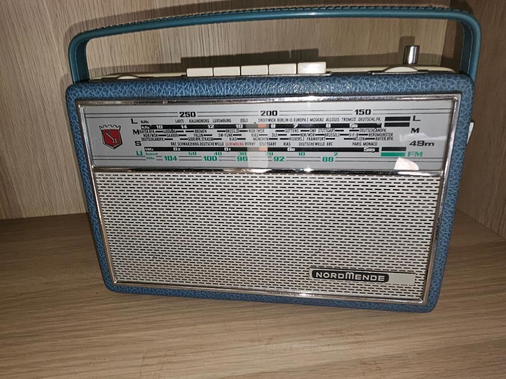 Vintage Radio's uit de jaren 60 omgebouwd tot bluetooth, Antiek en Kunst, Ophalen
