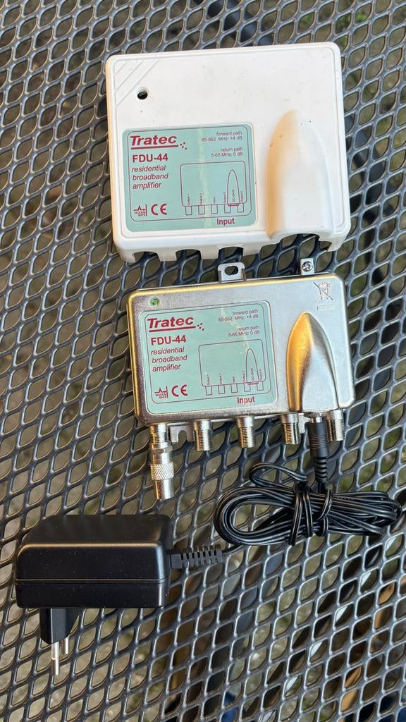 Tratec FDU-44 Antenneversterker - Geschikt voor Ziggo, Ophalen of Verzenden, Gebruikt, Minder dan 2 meter, Tv-kabel