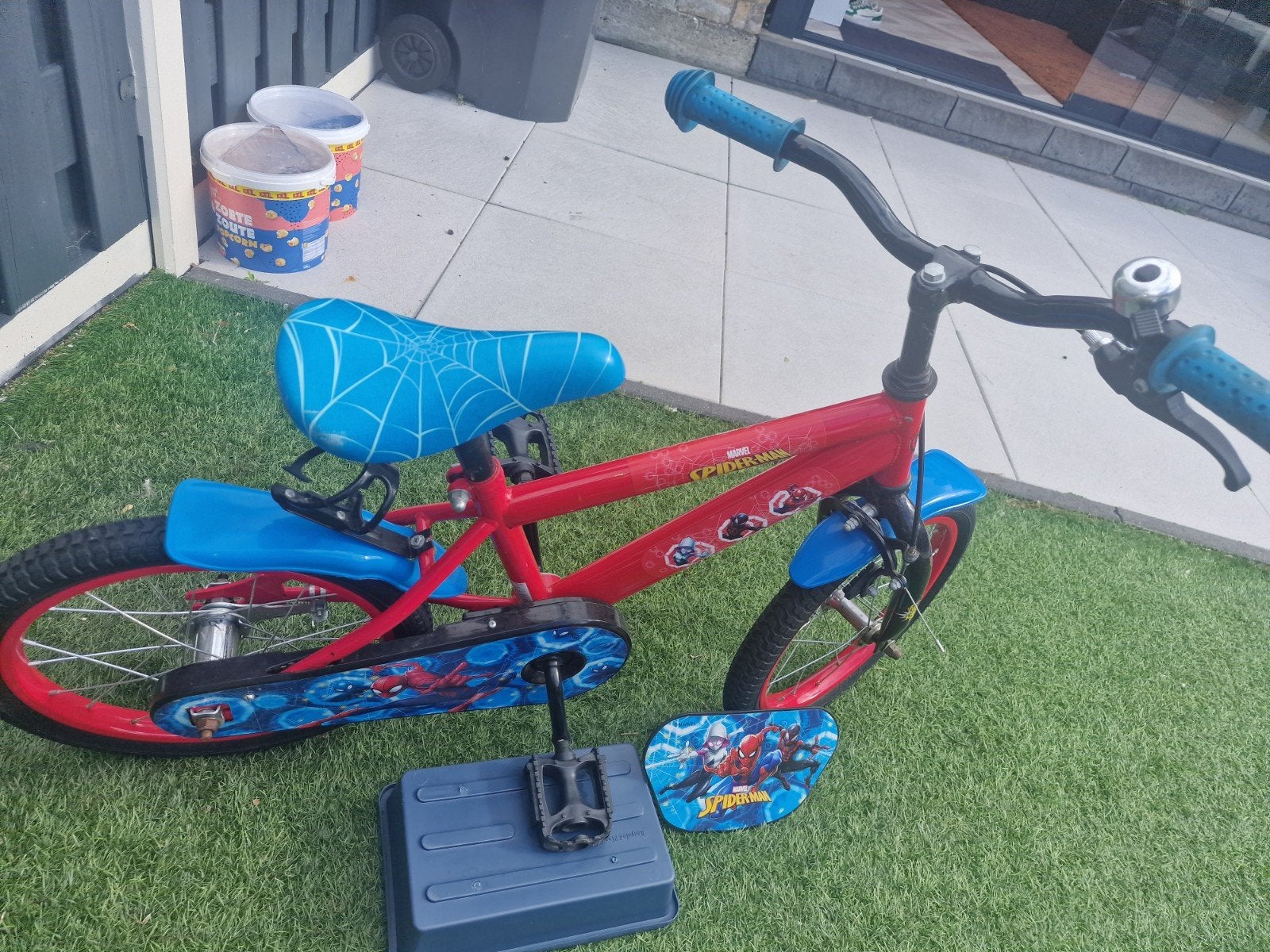 Spiderman kinderfiets met zijwieltjes, Fietsen en Brommers, Fietsen | Kinderfietsjes, Ophalen of Verzenden