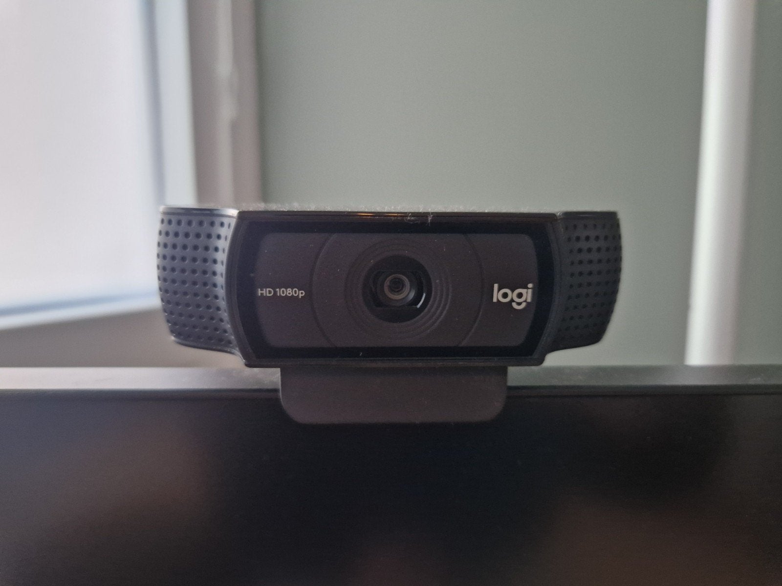 Logitech c920 Webcam - Perfect voor videobellen, Computers en Software, Logitech, Ophalen of Verzenden, Zo goed als nieuw, Monitorclip