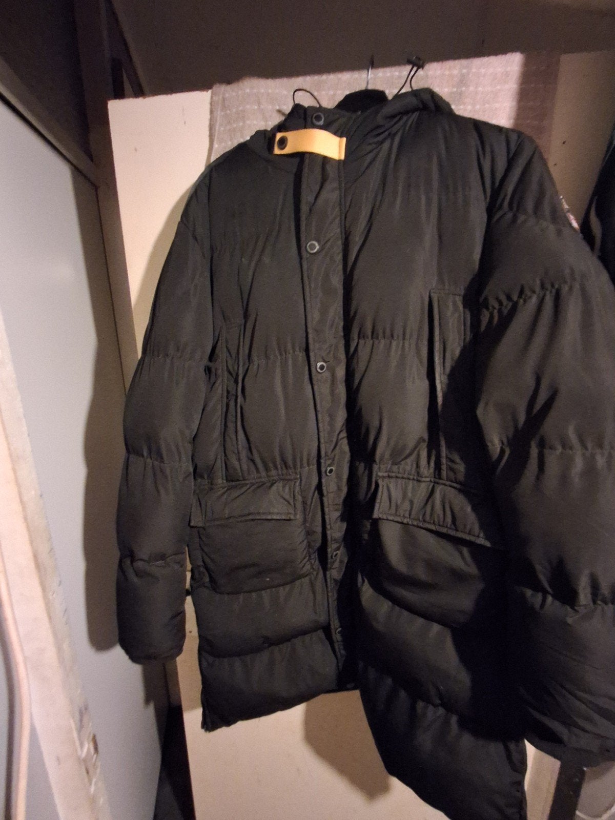 Parajumpers Winterjas Zwart Maat L - Zo goed als nieuw, Kleding | Heren, Jassen | Winter, Ophalen, Maat 52/54 (L), Zwart, Parajumpers