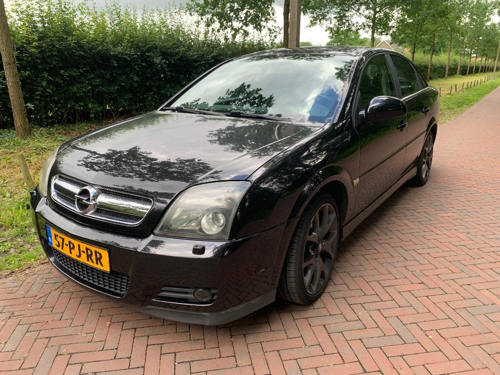 Opel Vectra 3.2 V6 GTS AUT 2004 156dkm!, Auto's, Opel, Zwart, Particulier, 1600 kg, 6 cilinders