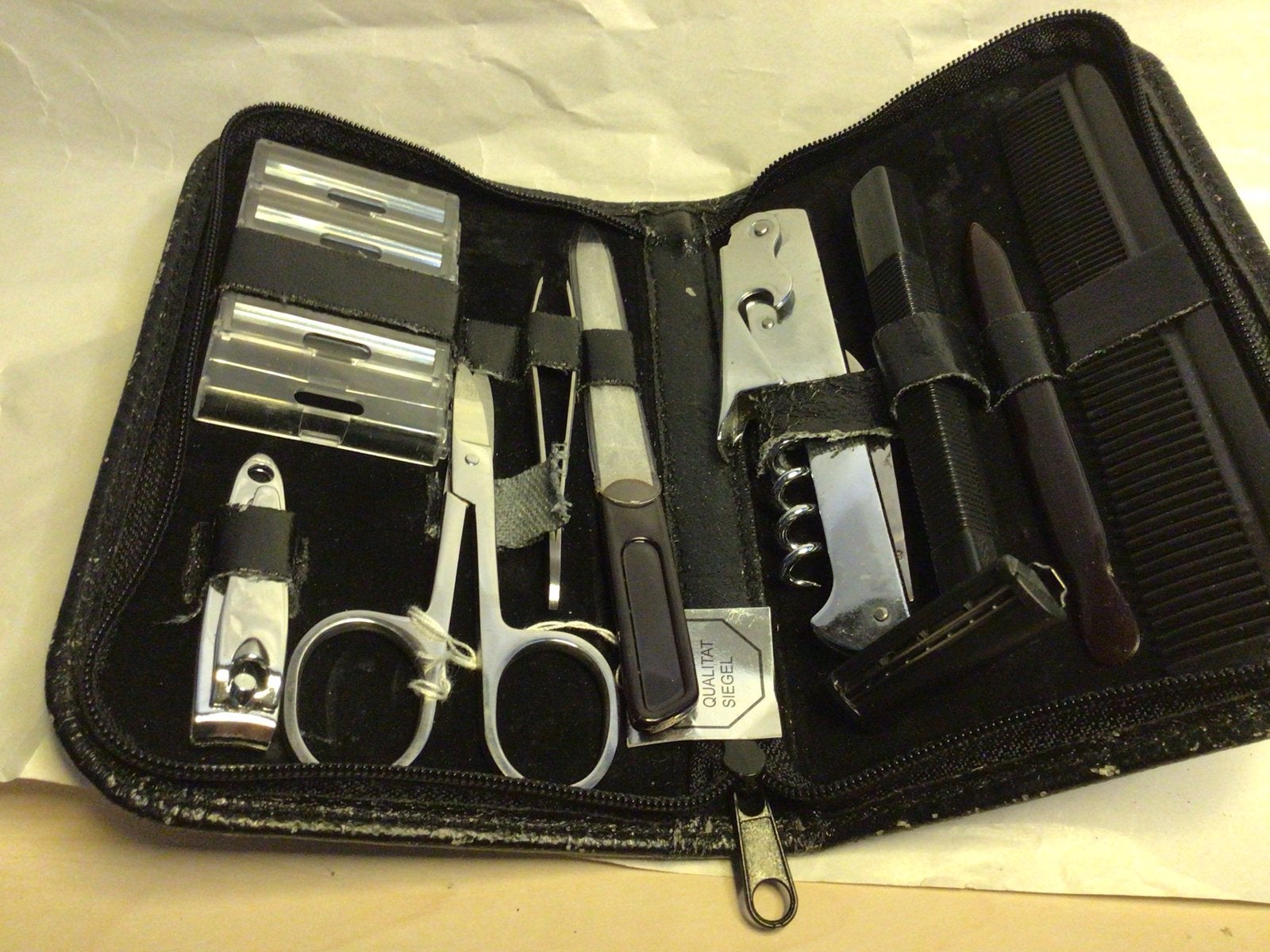 Manicure/Pedicure Set in Etui - Gebruikt, Witgoed en Apparatuur, Ophalen of Verzenden, Gebruikt, Hand- en Voetverzorging