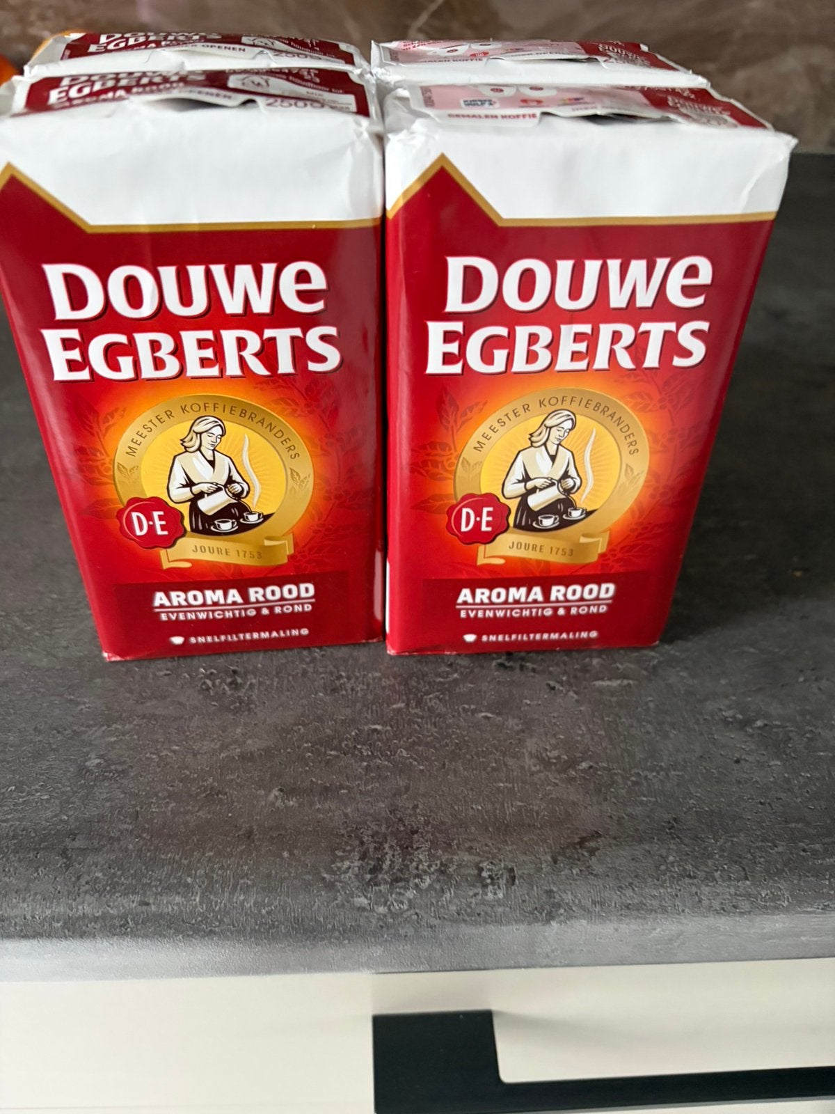 Douwe egberts, Ophalen