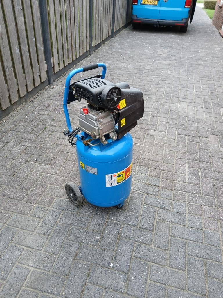 Specair HLV 275/50 Compressor - Zo goed als nieuw, Doe-het-zelf en Verbouw, Compressors, Ophalen, 6 tot 10 bar, Zo goed als nieuw