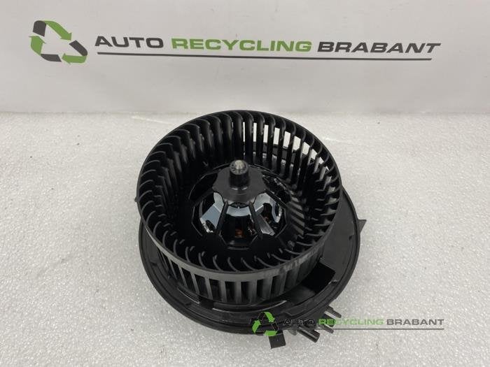 Kachel Ventilatiemotor van een Volkswagen Tiguan, Gebruikt, -, -, Ophalen of Verzenden