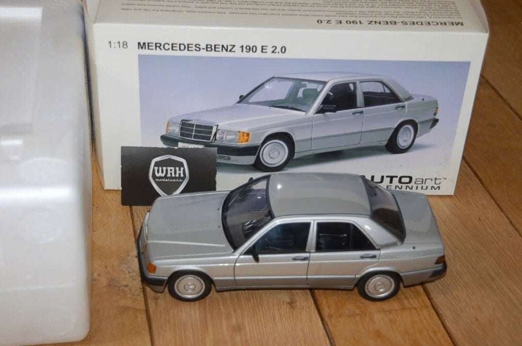1:18 MERCEDES 190 E 2.0 silver Autoart 76134 in box WRH, Hobby en Vrije tijd, Modelauto's | 1:18, Verzenden, Zo goed als nieuw