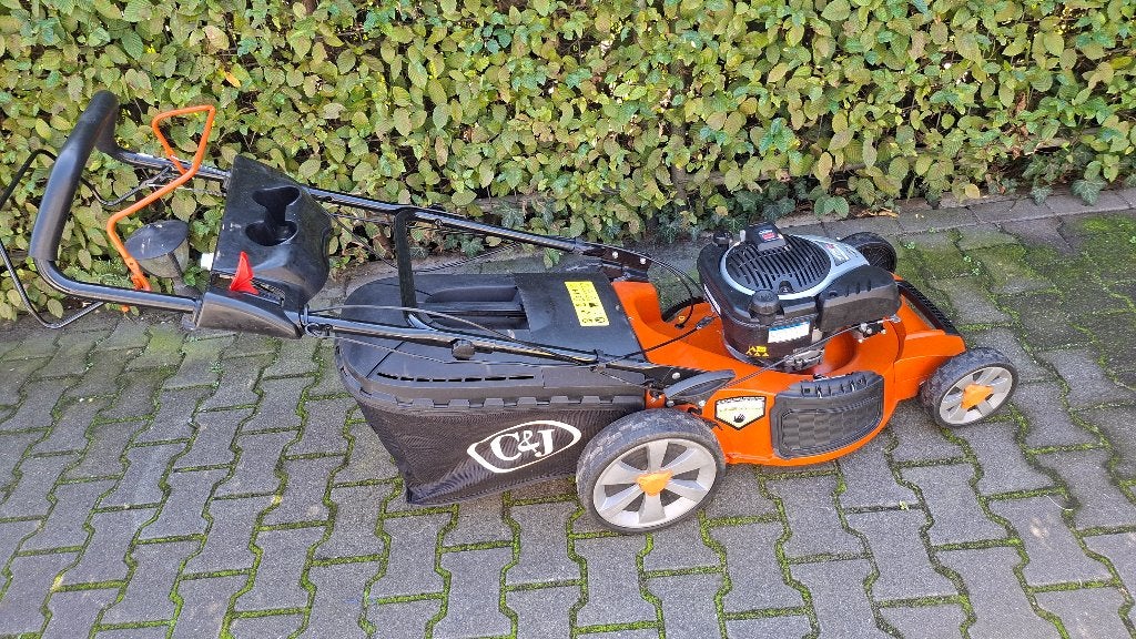 J & C Briggs & Stratton 775 IS grasmaaier 181cc Cirkelmaaier, Ophalen, Cirkelmaaier, ,, Zo goed als nieuw
