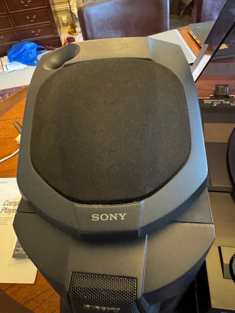 Foto 13 van Sony Stereo Set Draaitafel Tuner Versterker CD Boxen ‘90