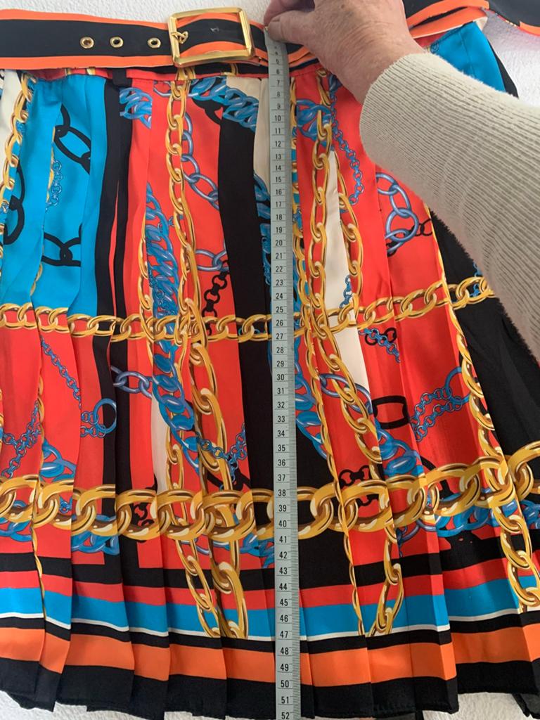 Nieuw plissé rokje met versaceprint met goud kleurige gesp, Kleding | Dames, Rokken, Maat 42/44 (L), Nieuw, Ophalen of Verzenden