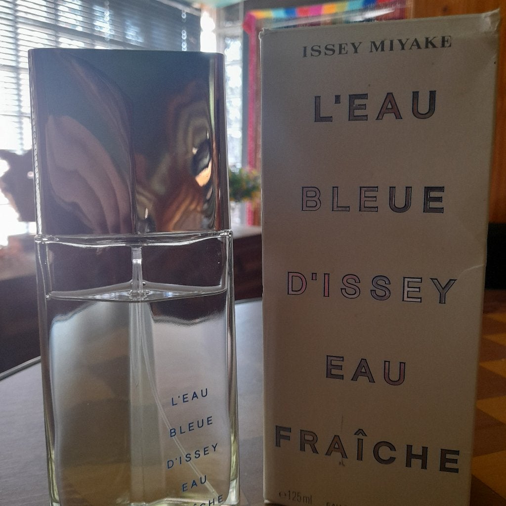 Issey Miyake., Ophalen of Verzenden, Gebruikt