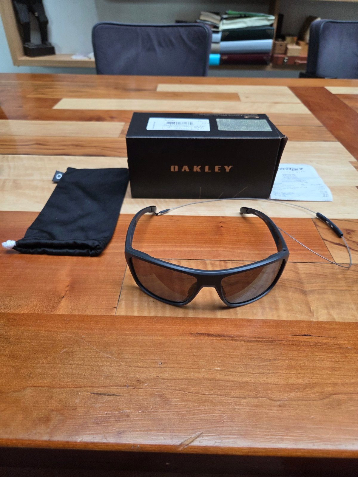 OAKLEY Split Shot Matte Carbon: één week oud, Zonnebril, Zwart, Nieuw, Ophalen of Verzenden
